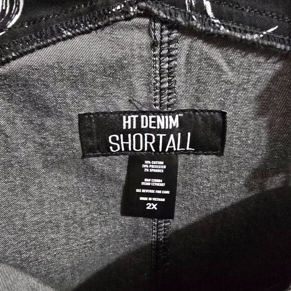 Hot Topic Plus Size Demin Short Overalls - Picture 2 of 3